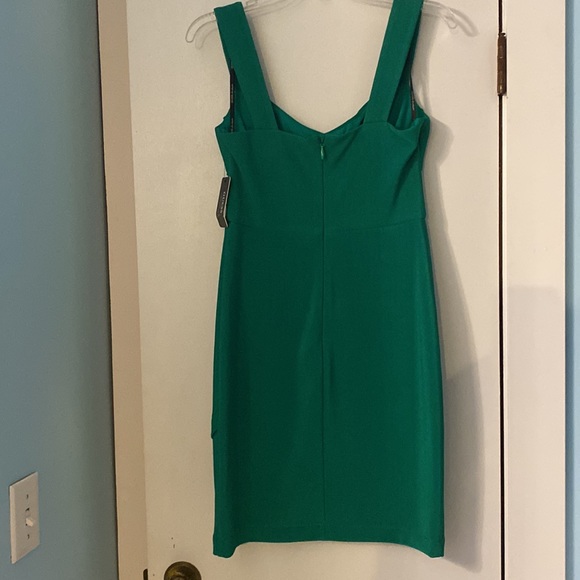 Gorgeous GUESS Evergreen fitted dress✨💚✨ - Picture 3 of 5